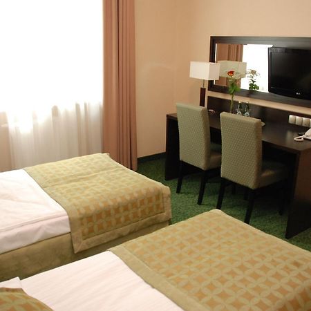 Hotel Topaz Poznan Centrum Eksteriør billede