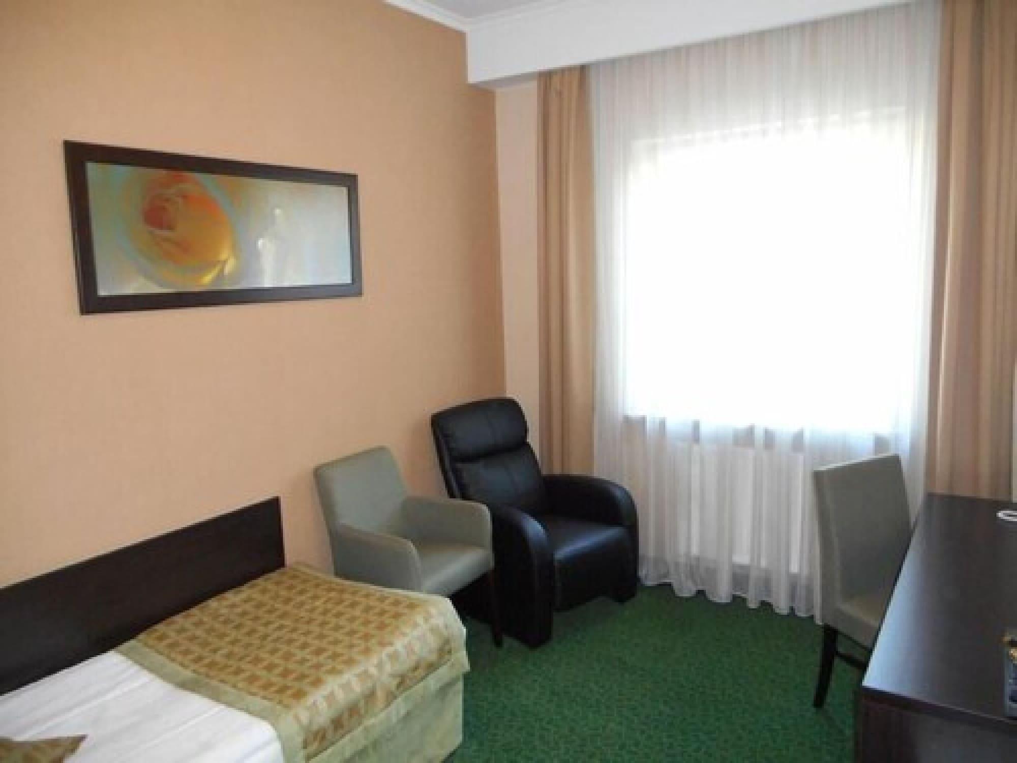 Hotel Topaz Poznan Centrum Eksteriør billede