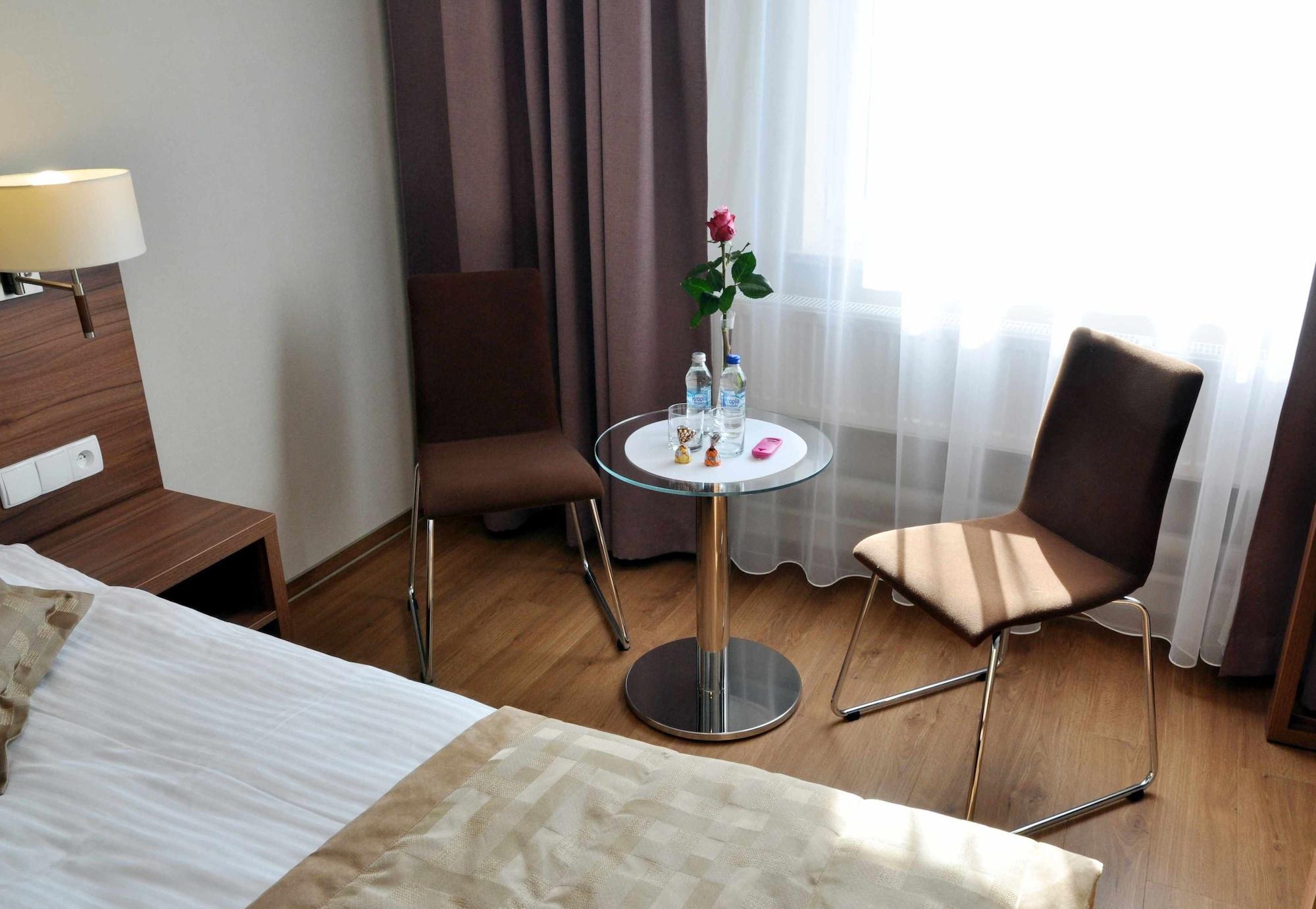 Hotel Topaz Poznan Centrum Eksteriør billede