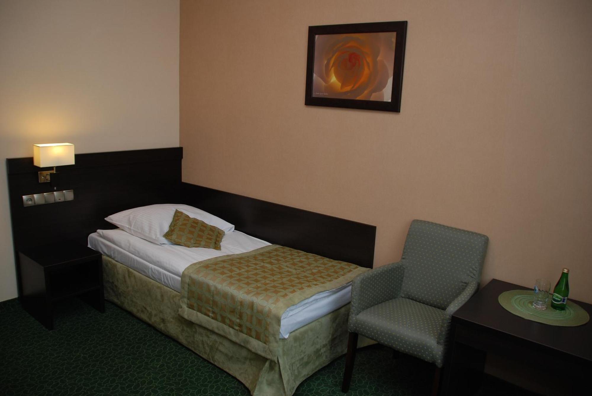 Hotel Topaz Poznan Centrum Eksteriør billede