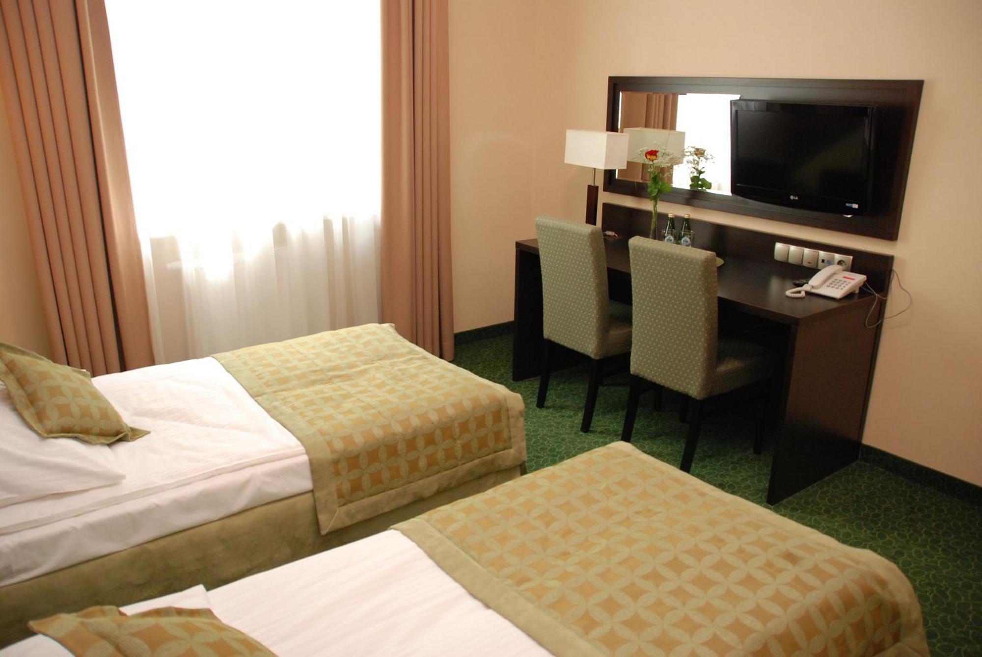 Hotel Topaz Poznan Centrum Eksteriør billede