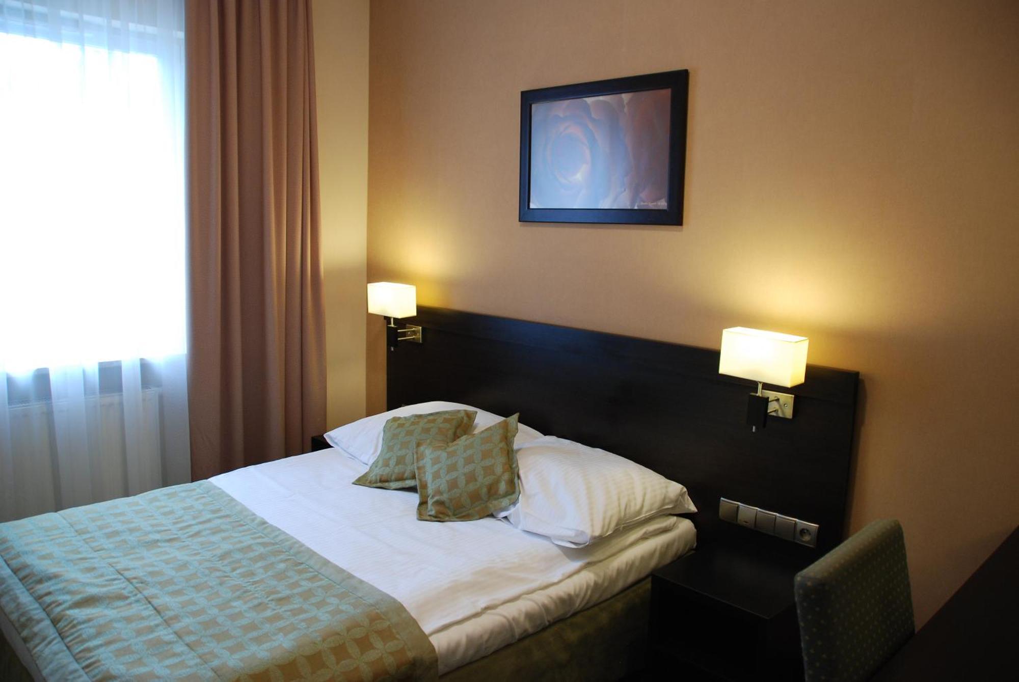 Hotel Topaz Poznan Centrum Eksteriør billede