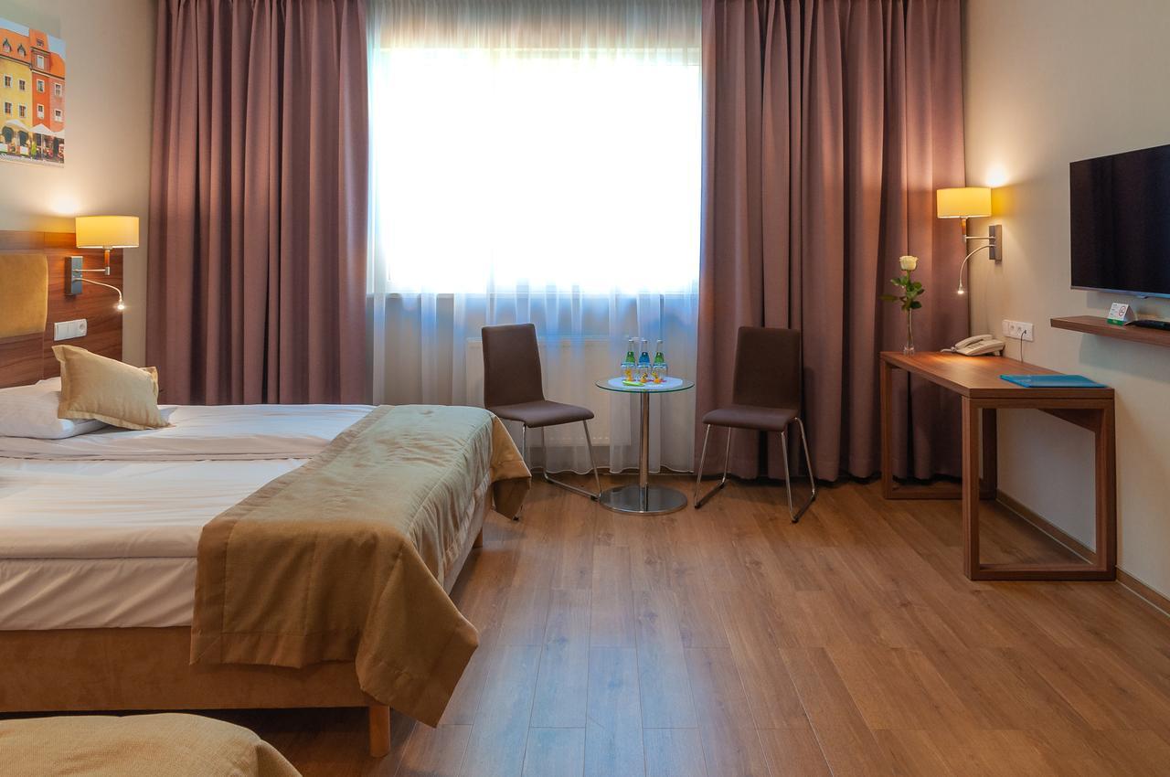 Hotel Topaz Poznan Centrum Eksteriør billede